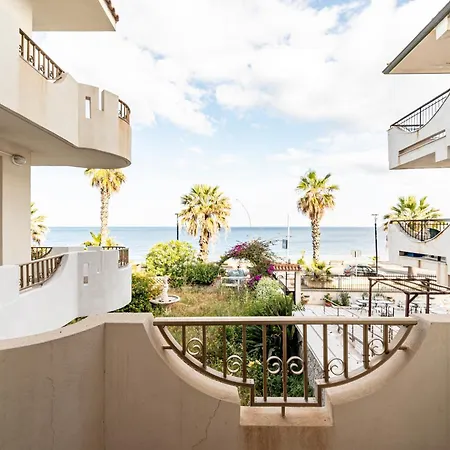 Guesthost - Casa Giovanna Lungomare Sea View Apartman SantʼAlessio Siculo